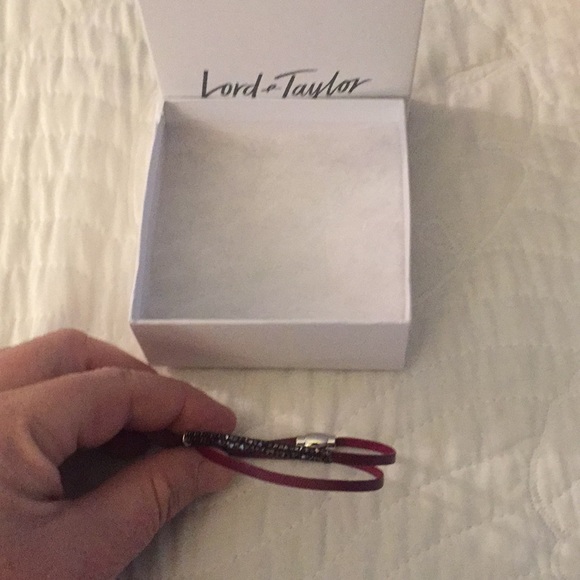 NWT Maroon Leather Braclet - Picture 2 of 4